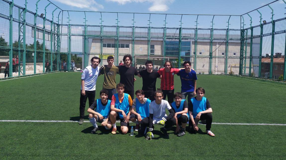 19 Mayıs Sınıflararası Futbol Turnuvasında 10-D Sınıfı Şampiyon Oldu